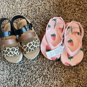 Old Navy Toddler girl sz 7 sandals